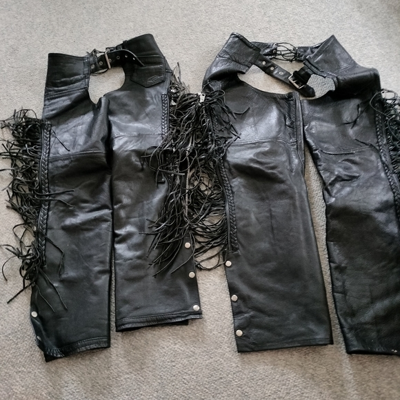 Leather Riding Goods , great shape, medium size 250.00 for all. Can sell separat - Picture 2 of 6